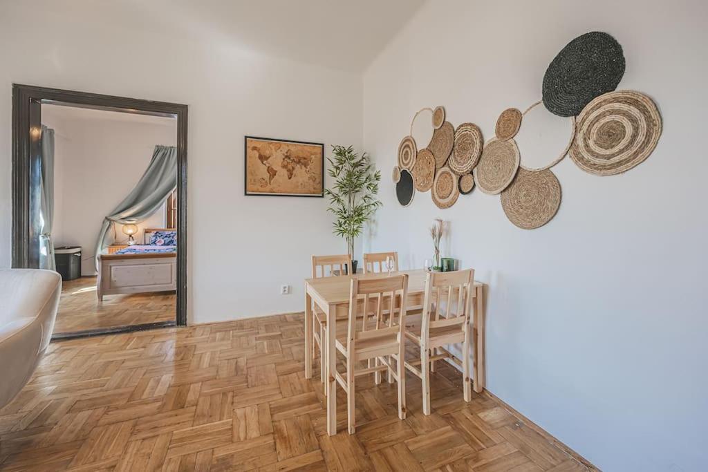 Carolina'S Romantic Apartment Hradec Králové المظهر الخارجي الصورة