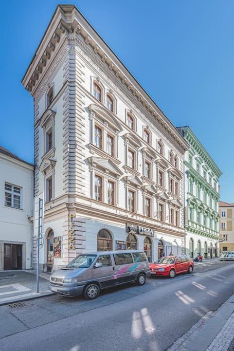 Carolina'S Romantic Apartment Hradec Králové المظهر الخارجي الصورة